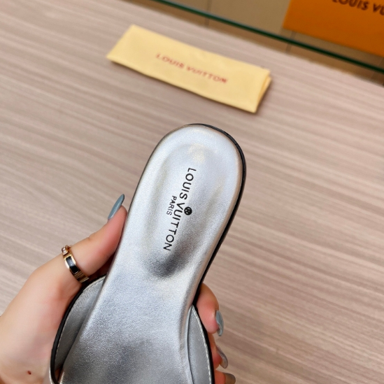 LV-Cowhide Hollow Slippers