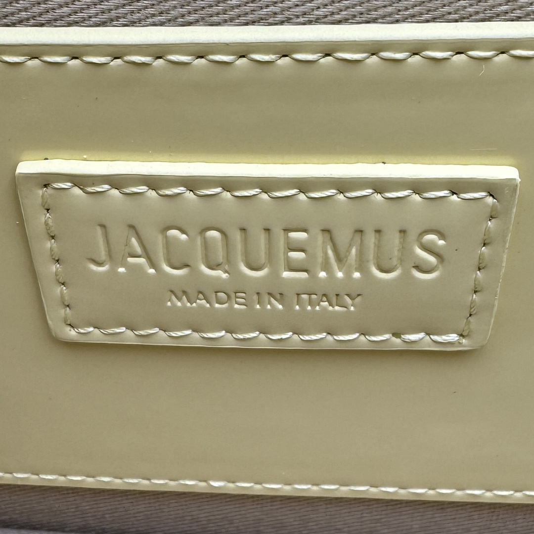 Jacquemu-Bamnino's new crossbody bag