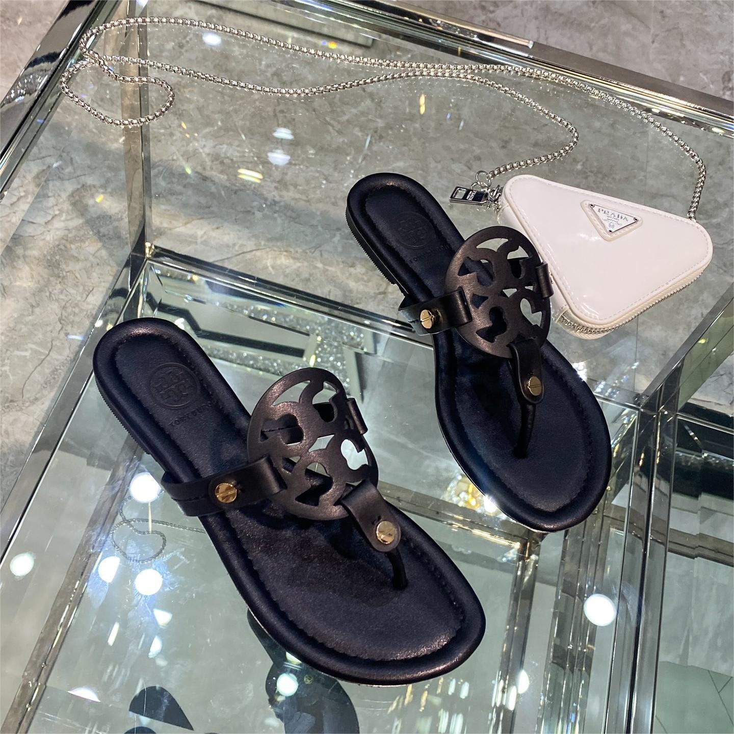 Tory Burch-Flat toed sandals