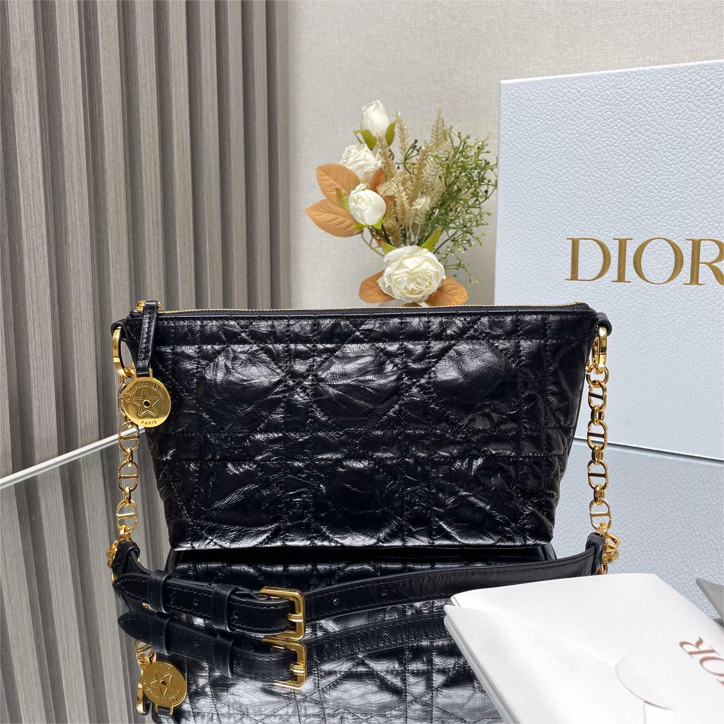 Dior-Hobo chain handbag in black pleated cowhide leather