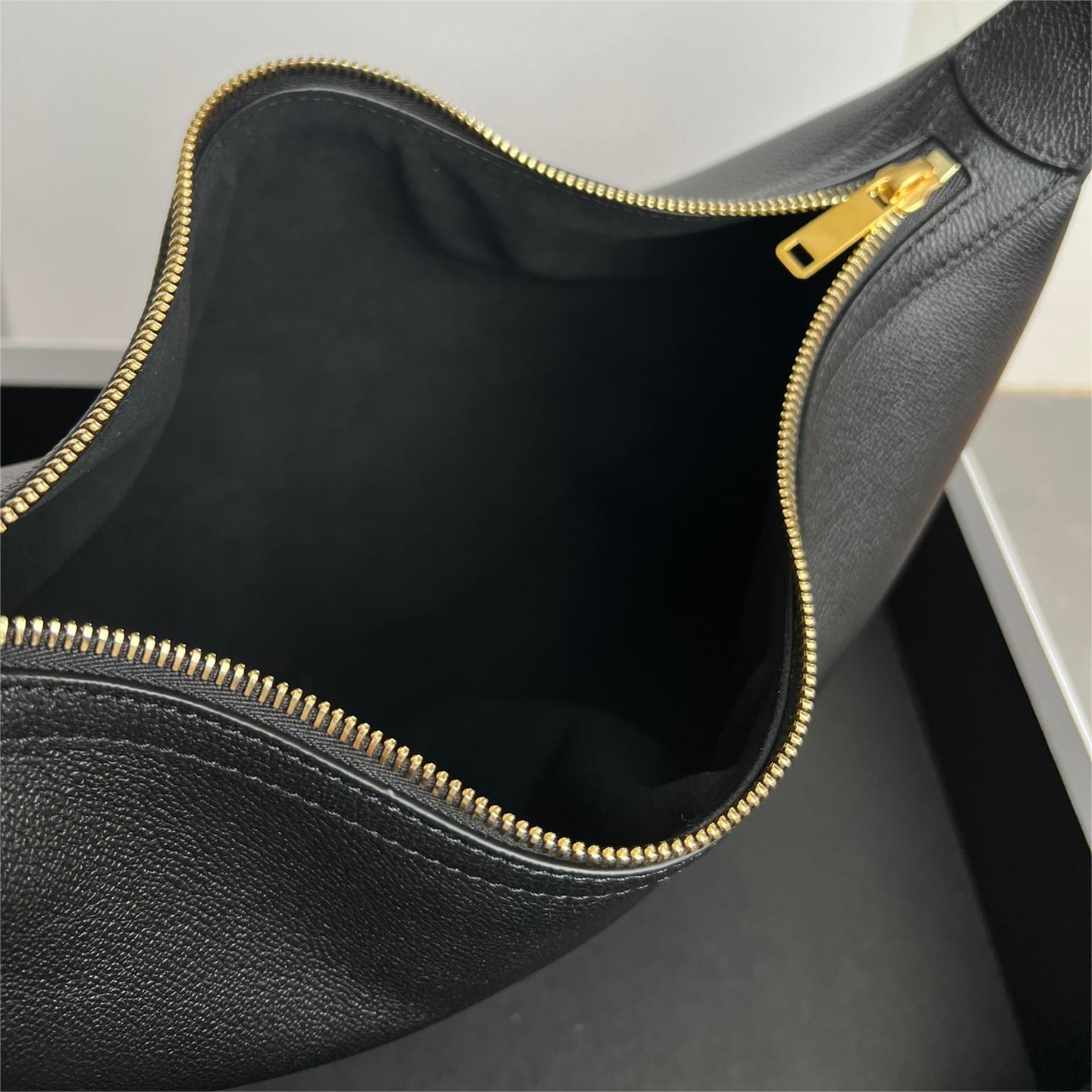 Celine-Helois soft cowhide leather