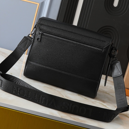 LV-Delicate Cowhide Mailman Bag