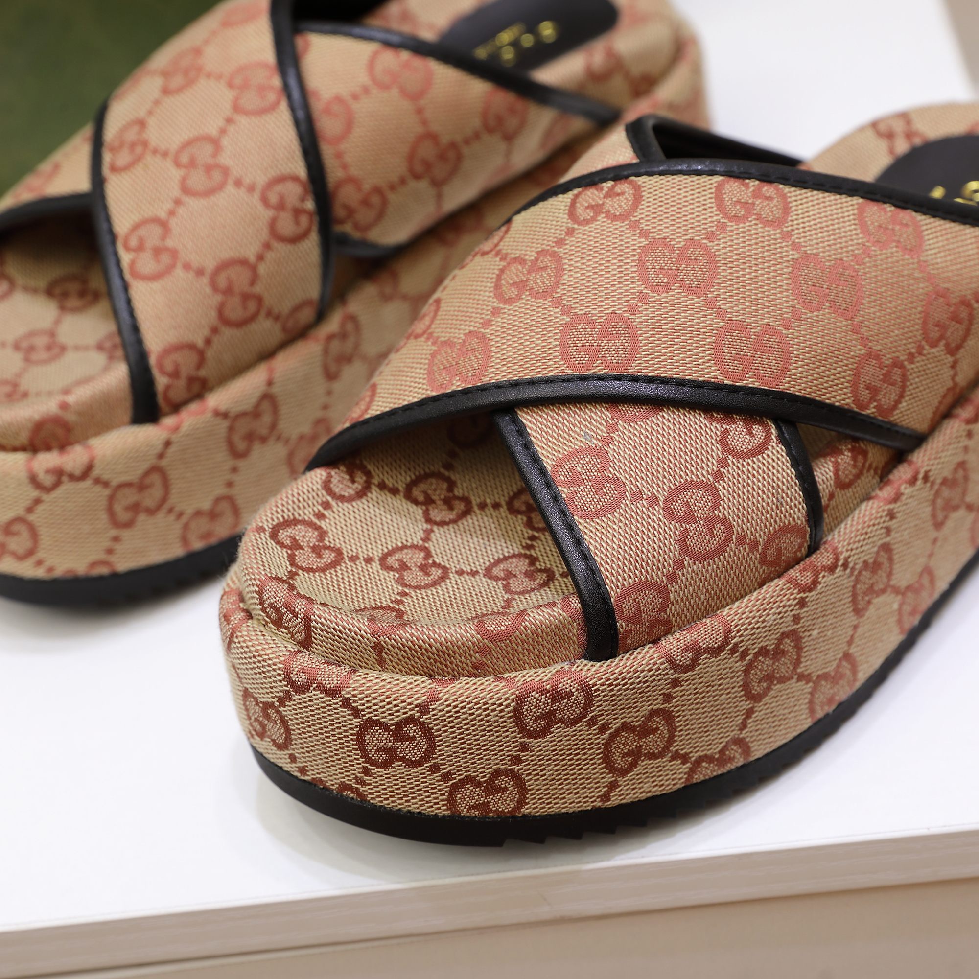 Gucci-Diamond diamond plaid height increasing Slippers