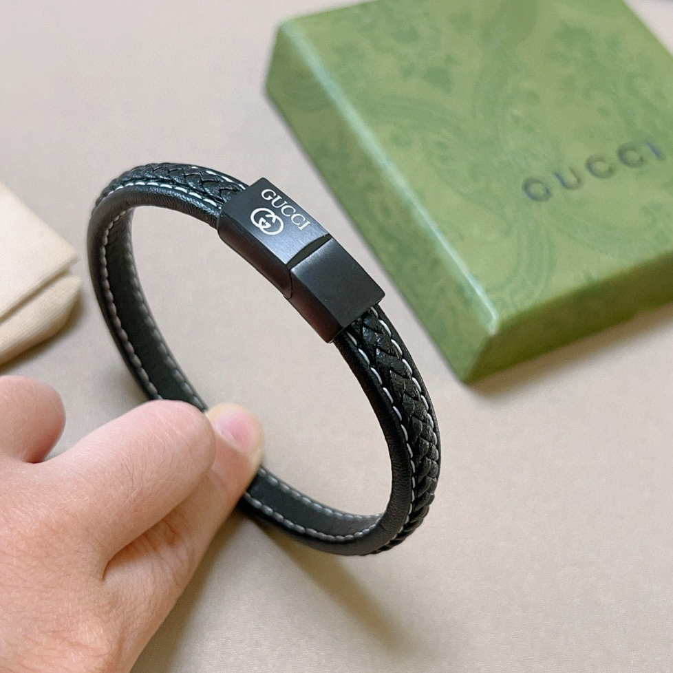 GUCCI - Head Layer Cowhide Wristband Strap