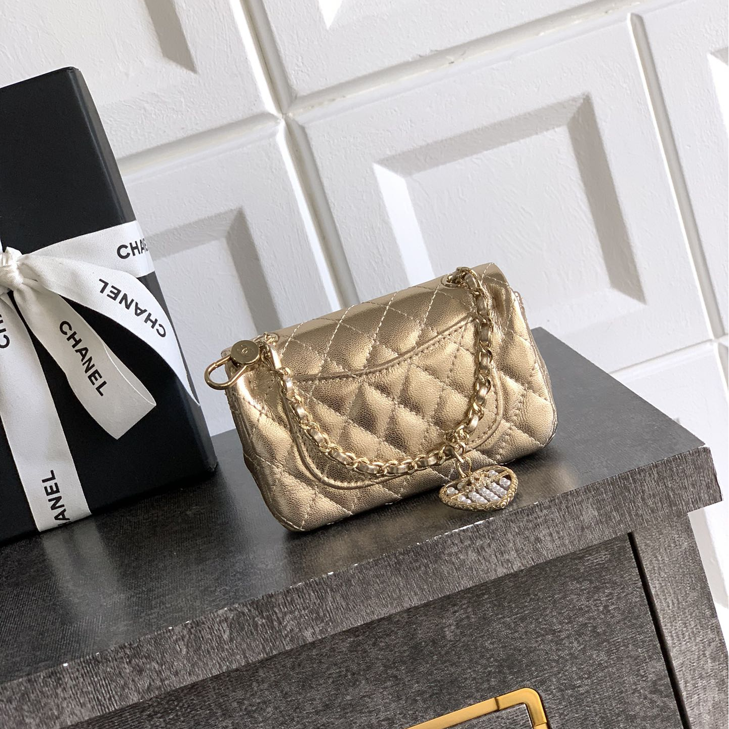 Chanel-25A mini love pearl CF handbag