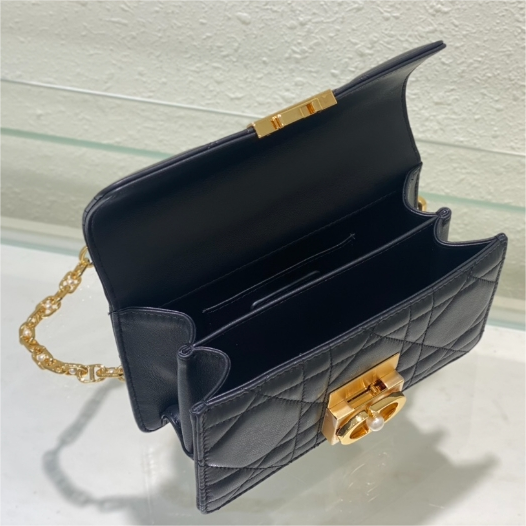 DIOR-Ange Sheepskin Metal Hand Chain Rattan Plaid Mini Style bag