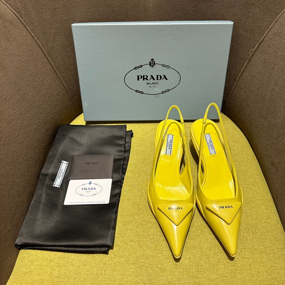 Prada-Sharp pointed cat shoes