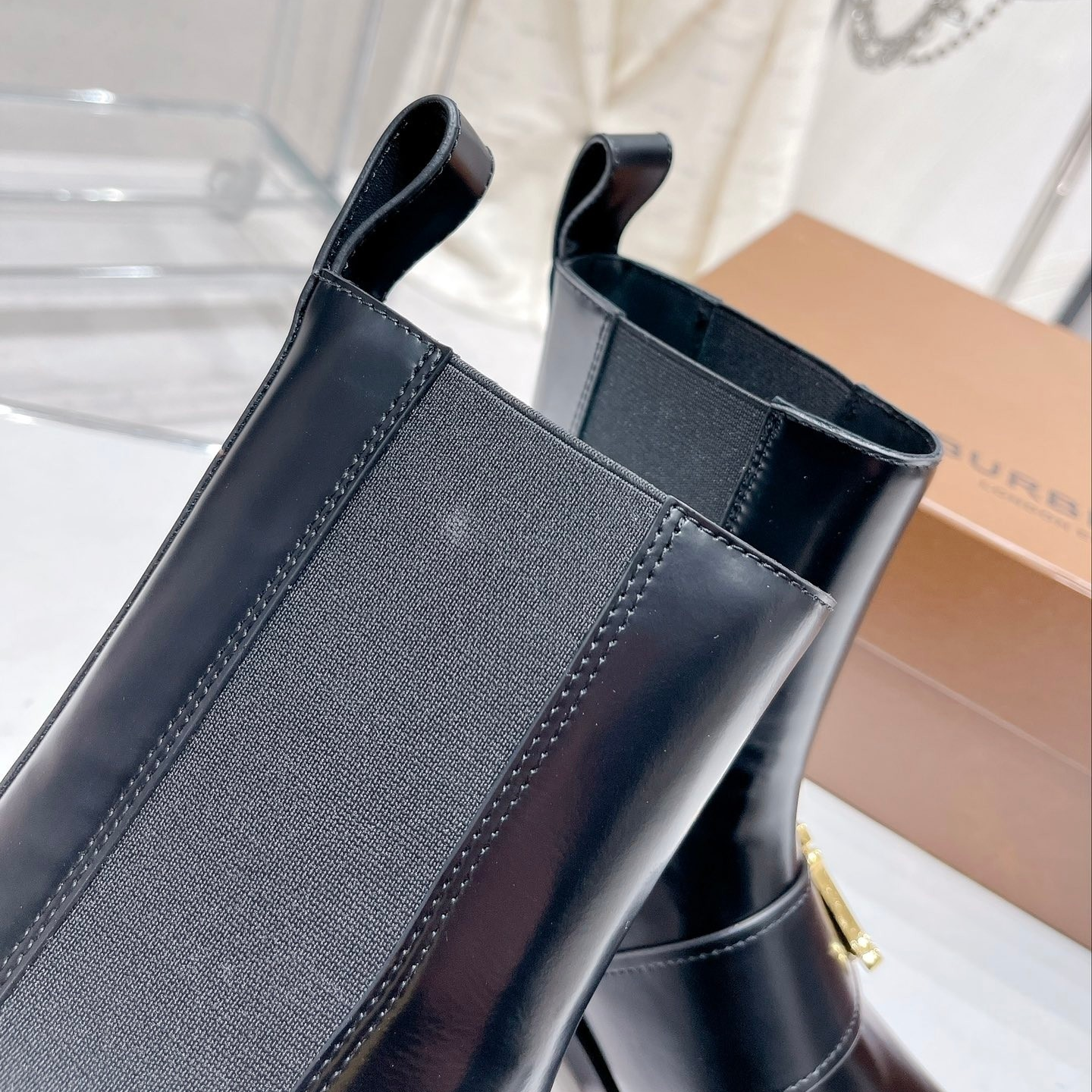 Burberry-Chelsea leather boots