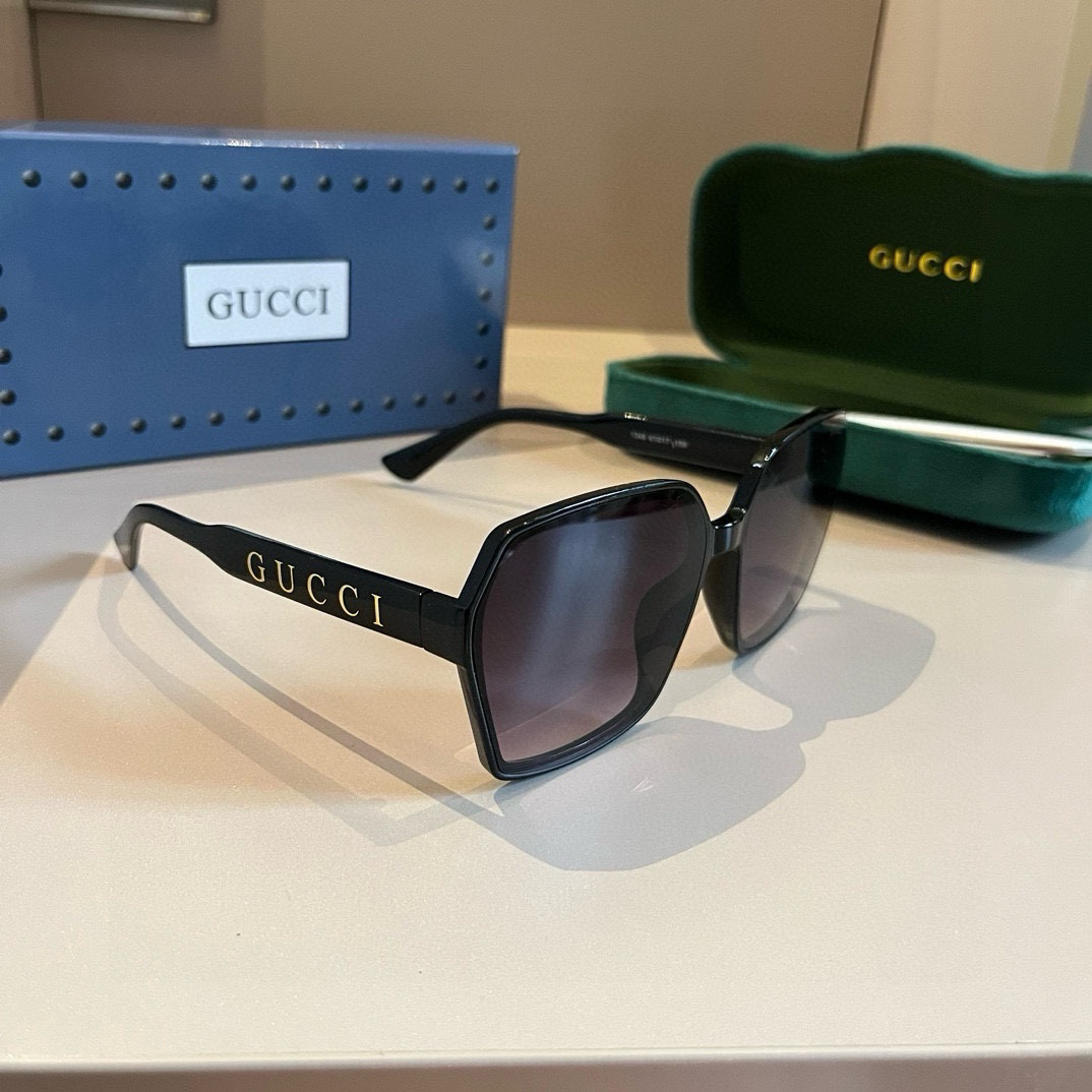 Gucci-Women's Small Round Frame Sunglasses