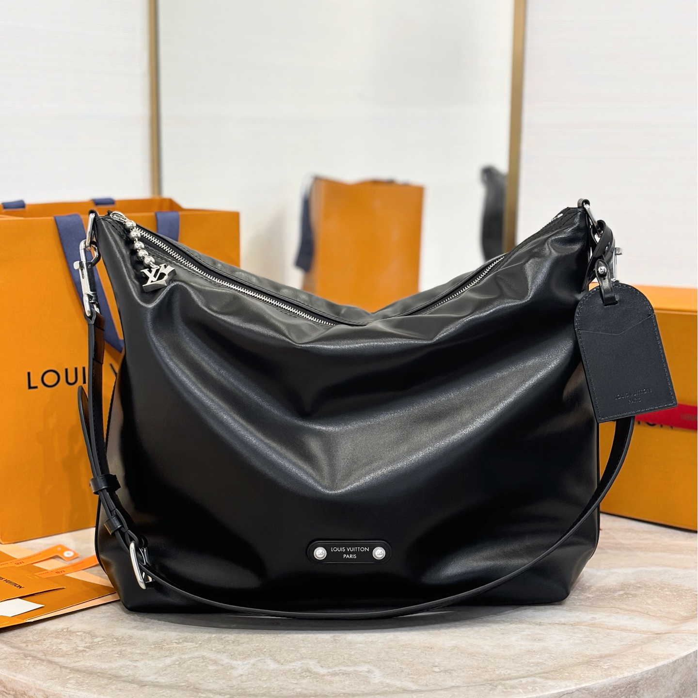 LOUIS VUITTON - LV Vagabond Hobo handbag