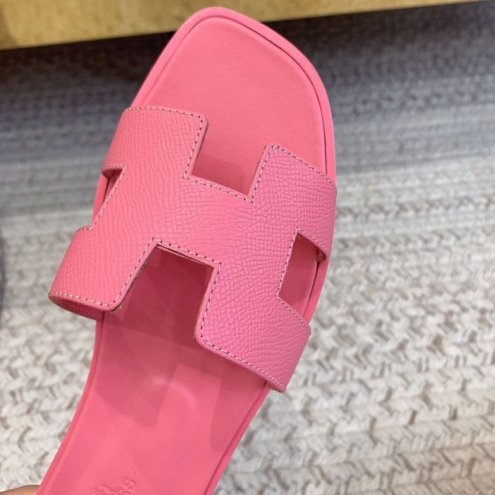 Hermes-Kelly Buttoned Slippers