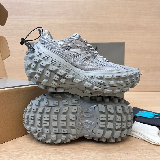 Balenciaga-Retro Casual Tire Shoes