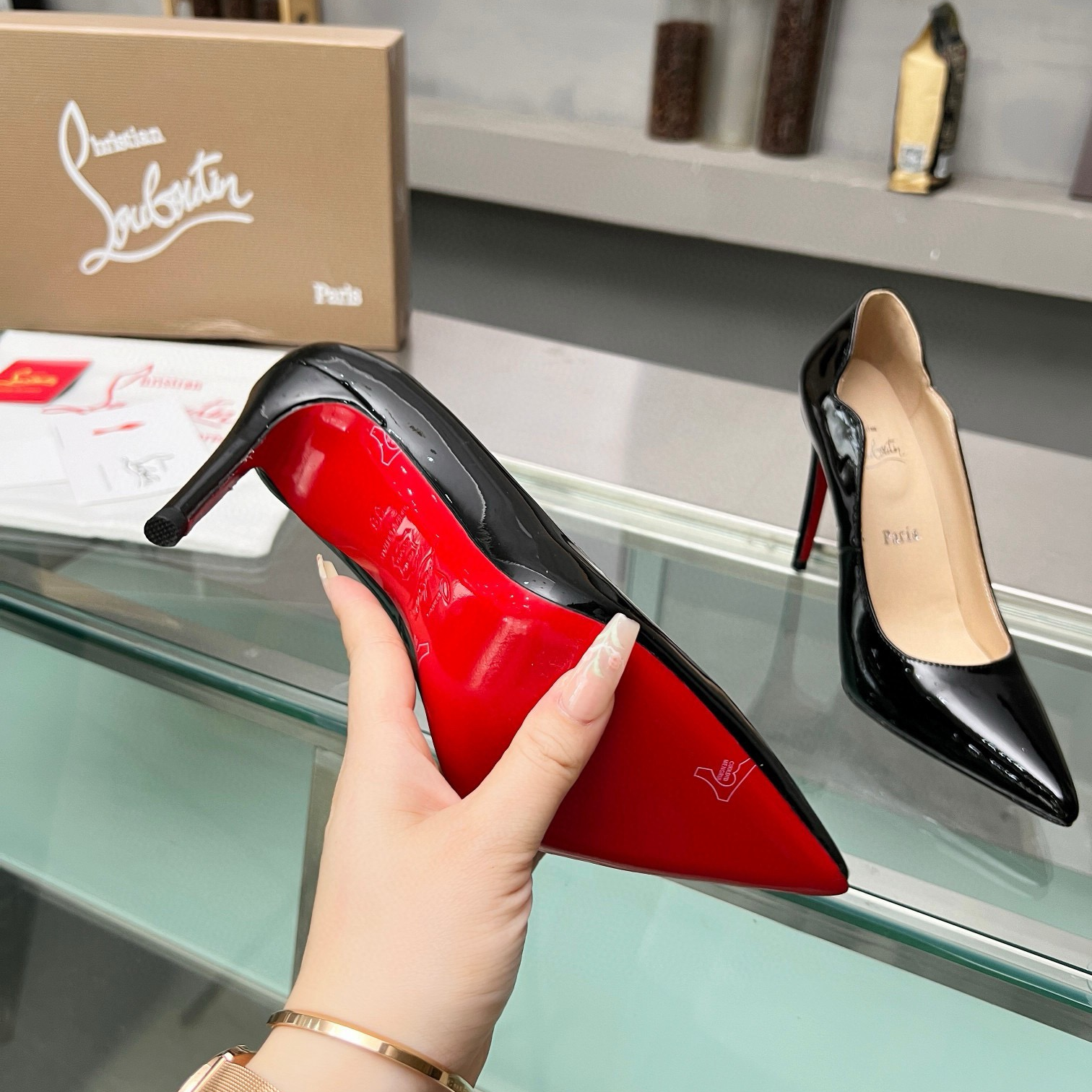 Christian Louboutin - Black lambskin leather pumps