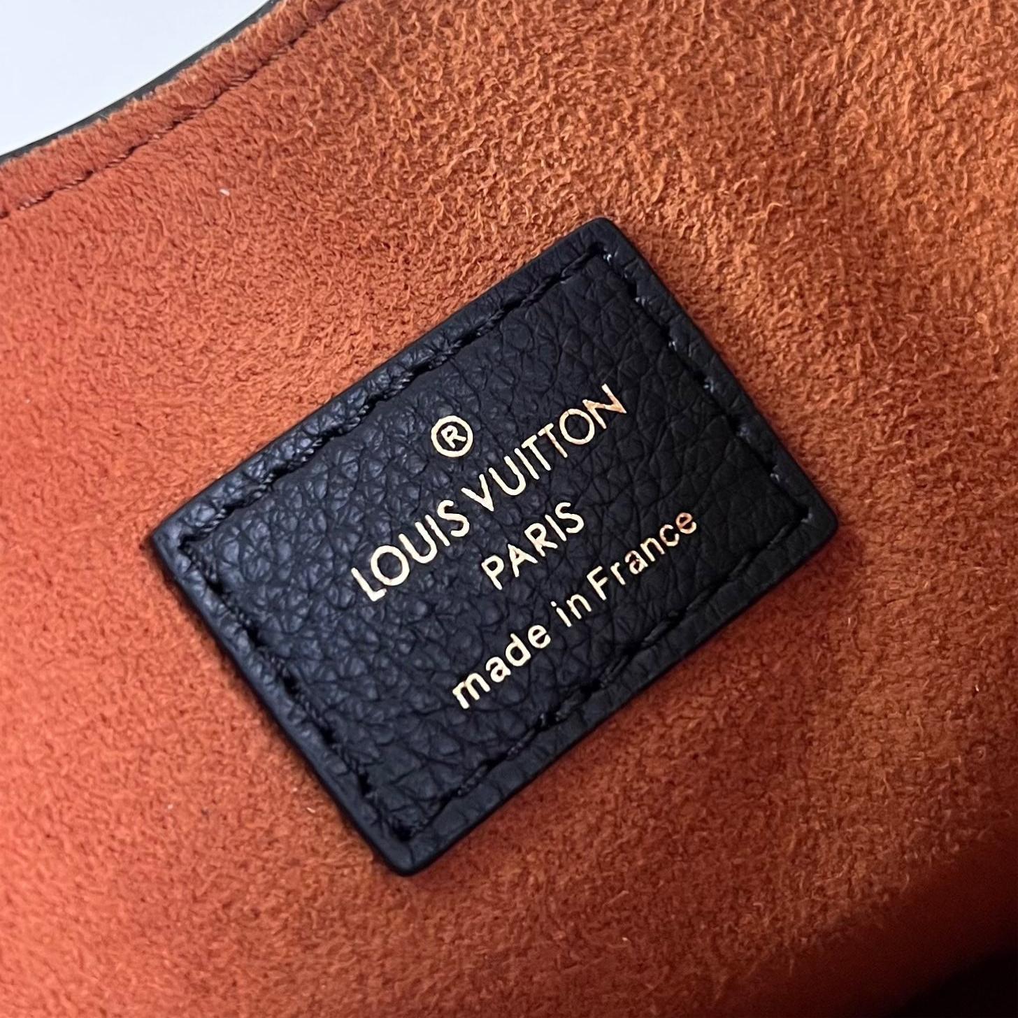 LV-Low key shoulder bag