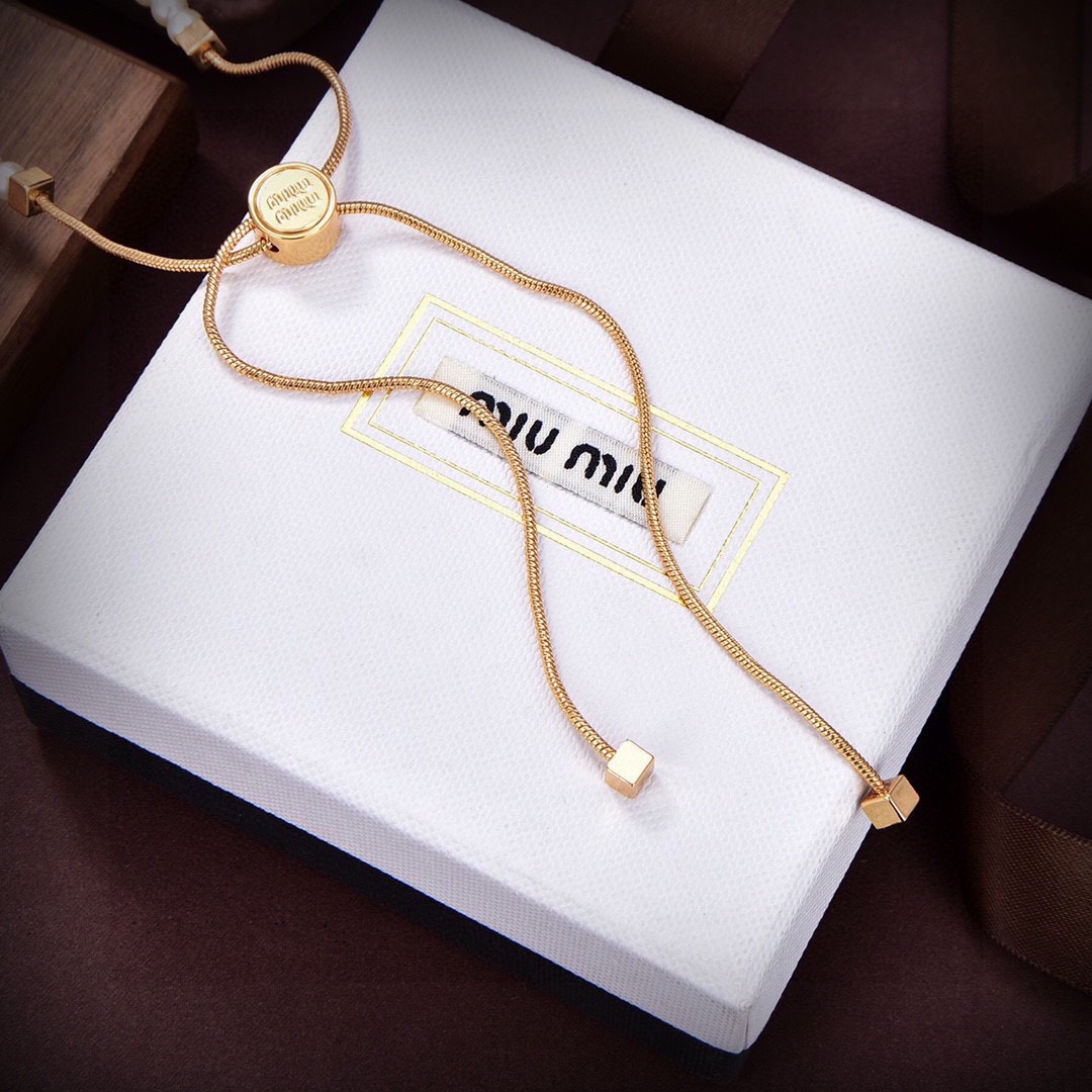 MIU MIU-Pearl necklace made of brass material