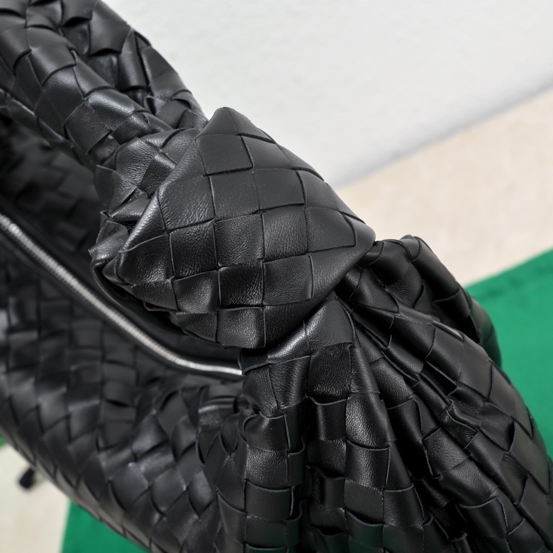 BV-Medium Jodie Shoulder Backpack