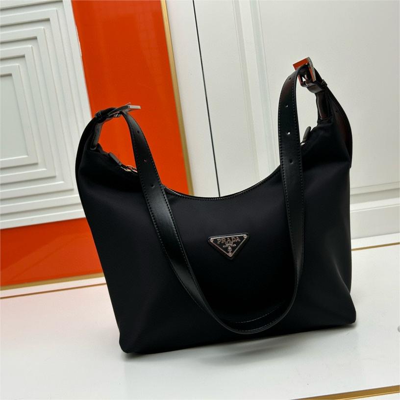 Prada-Hobo used armpit bag