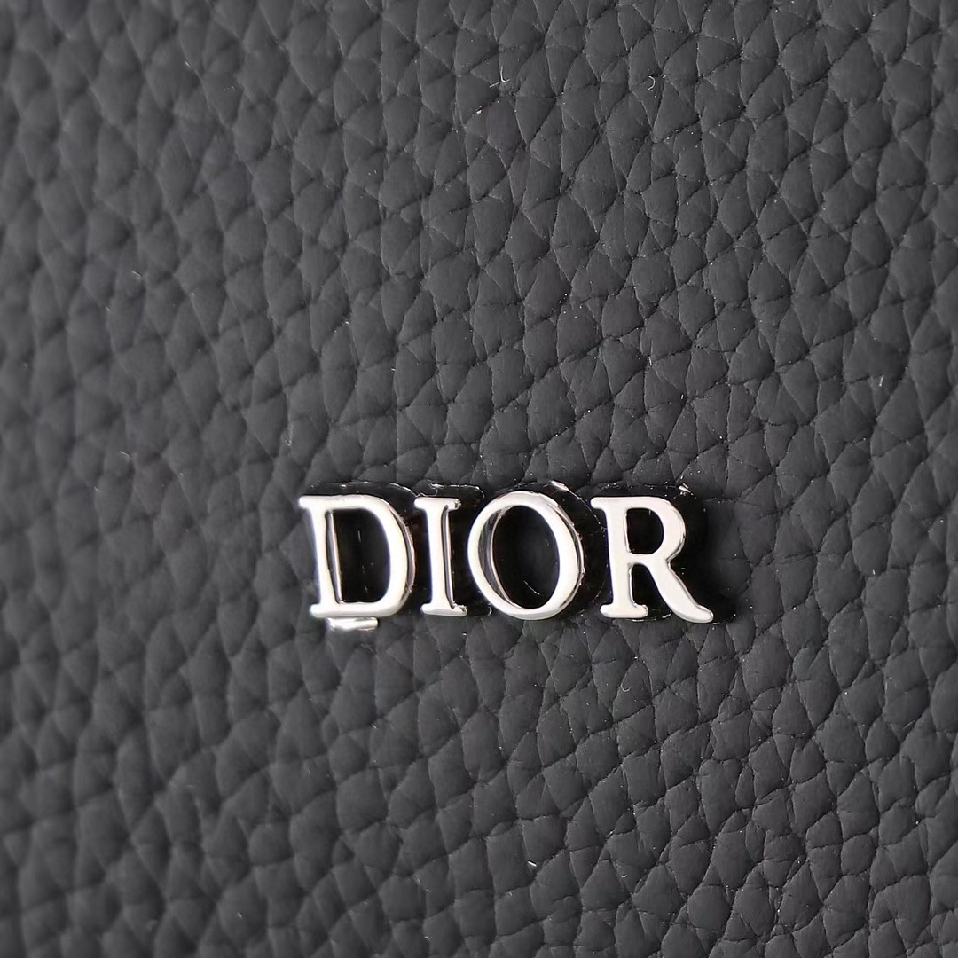 Dior-saddle