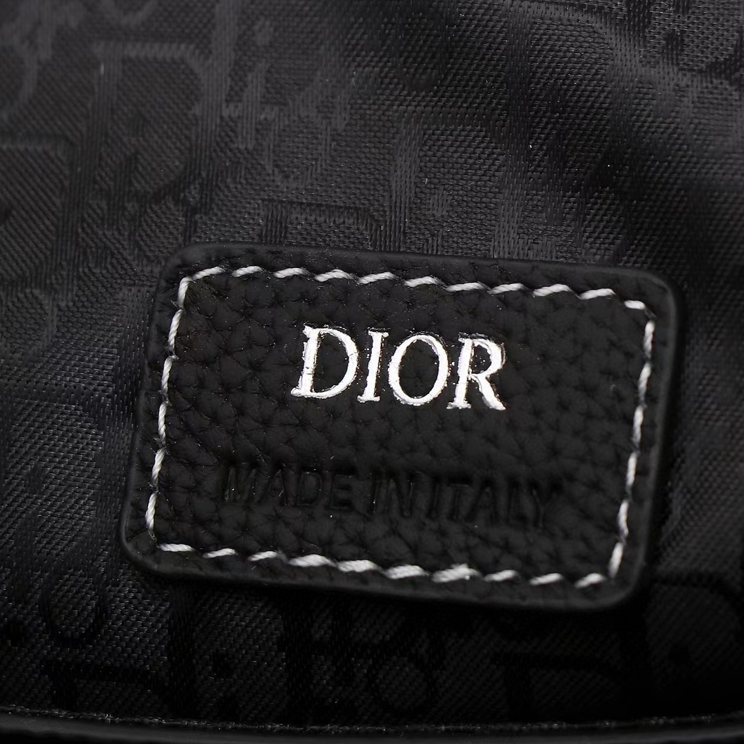 Dior-saddle