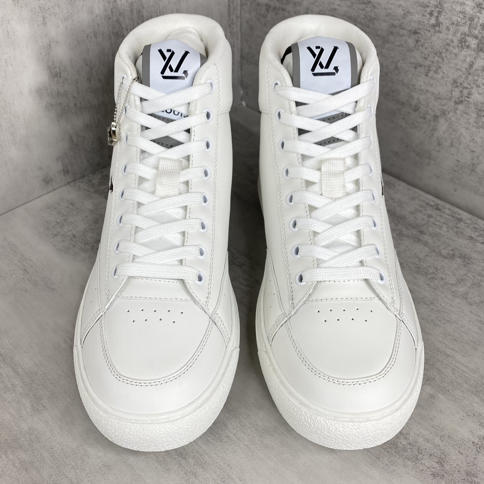 LV - Charlie Round Toe Lace Up High Top Board Shoes