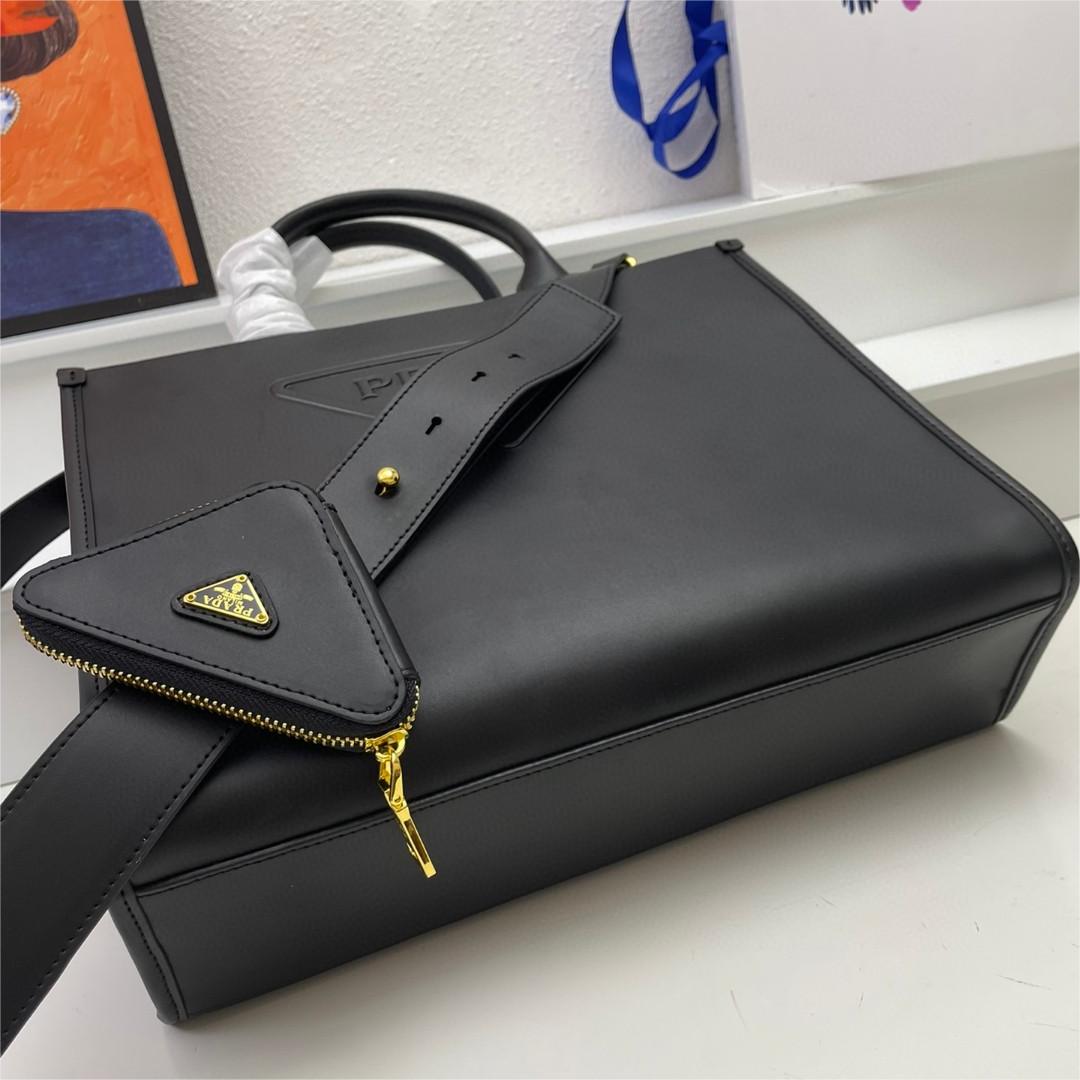 Prada-Full leather tote bag with Safiano leather handle design