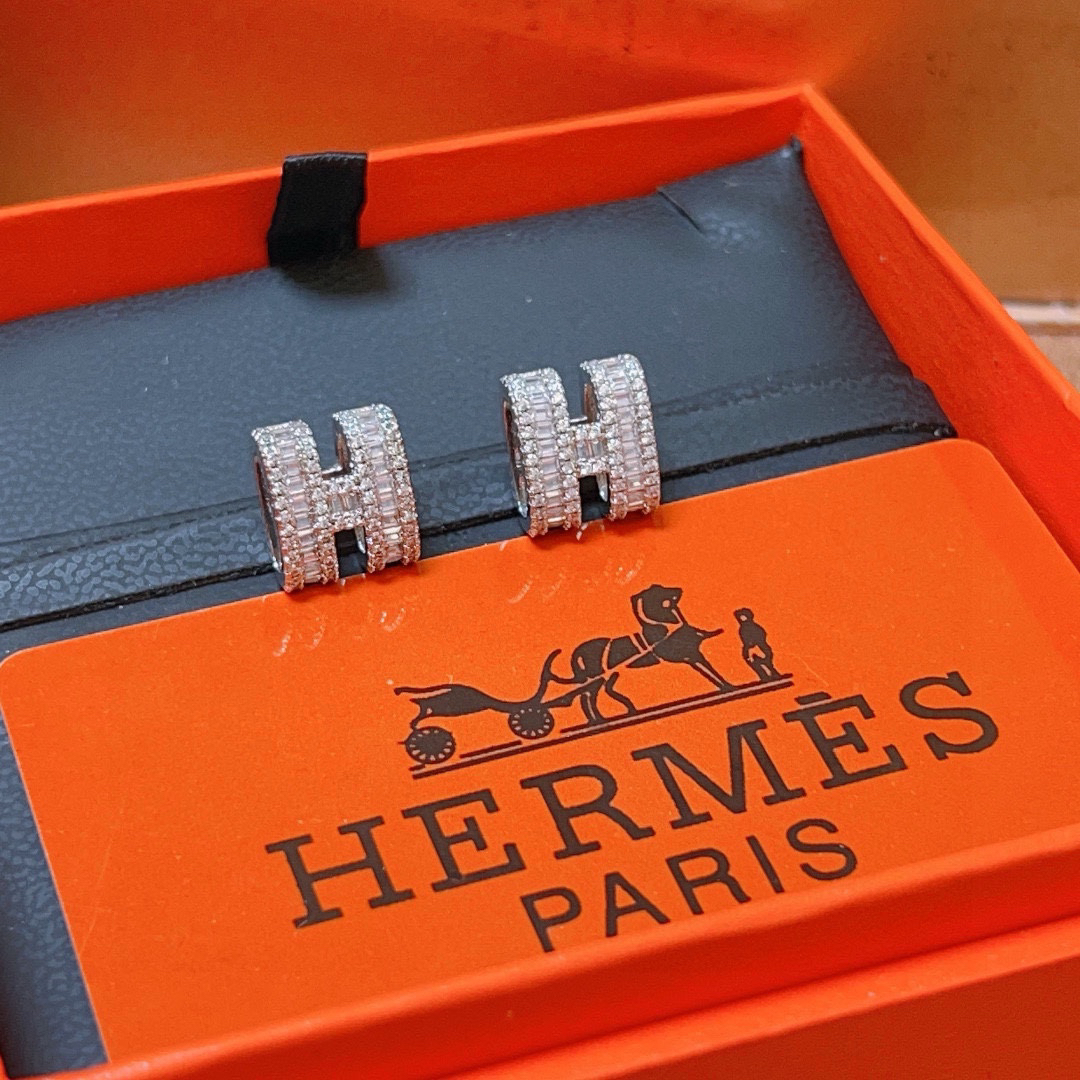 Hermers-Starry Ear Nails