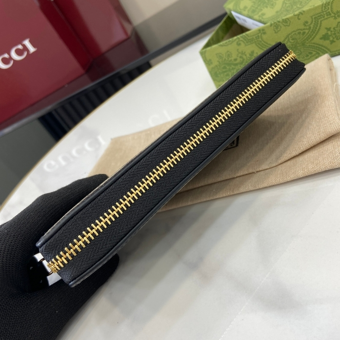 Gucci-Emblem Mini Wallet