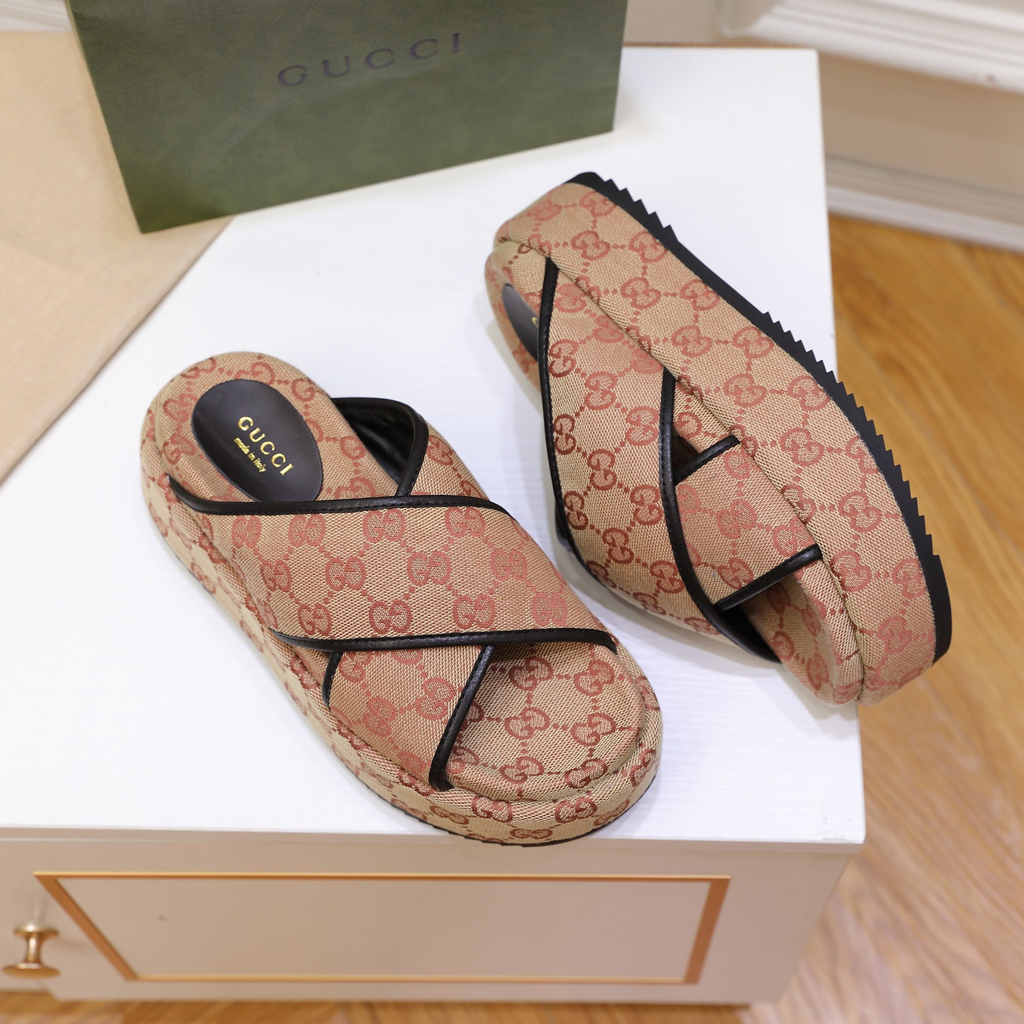 Gucci-Diamond diamond plaid height increasing Slippers