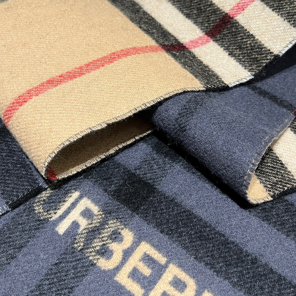 Burberry - Contrasting Check Wool Scarf
