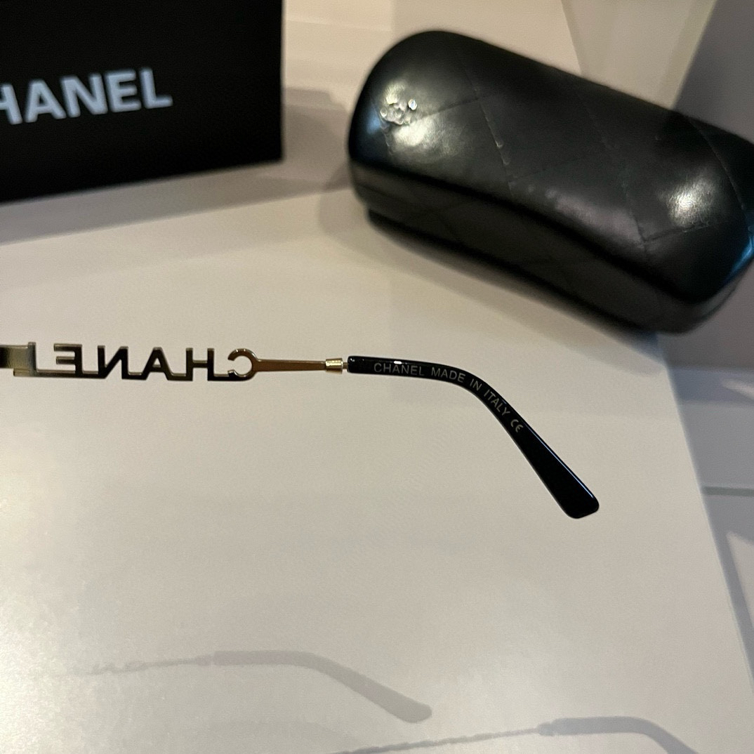 Chanel-New large frame Sunglasses