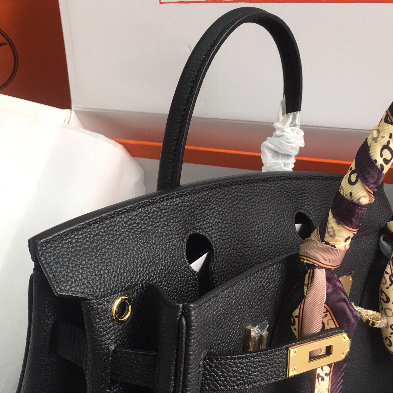 Hermès-Platinum Birkin