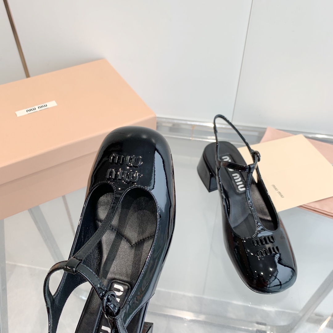 MiuMiu-Spring/Summer Square Head Thick Heel Shoes