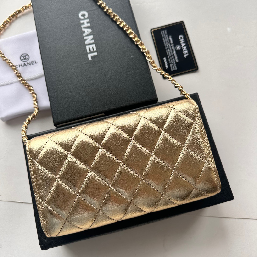 CHANEL-Lattice Caviar Cowhide Bag