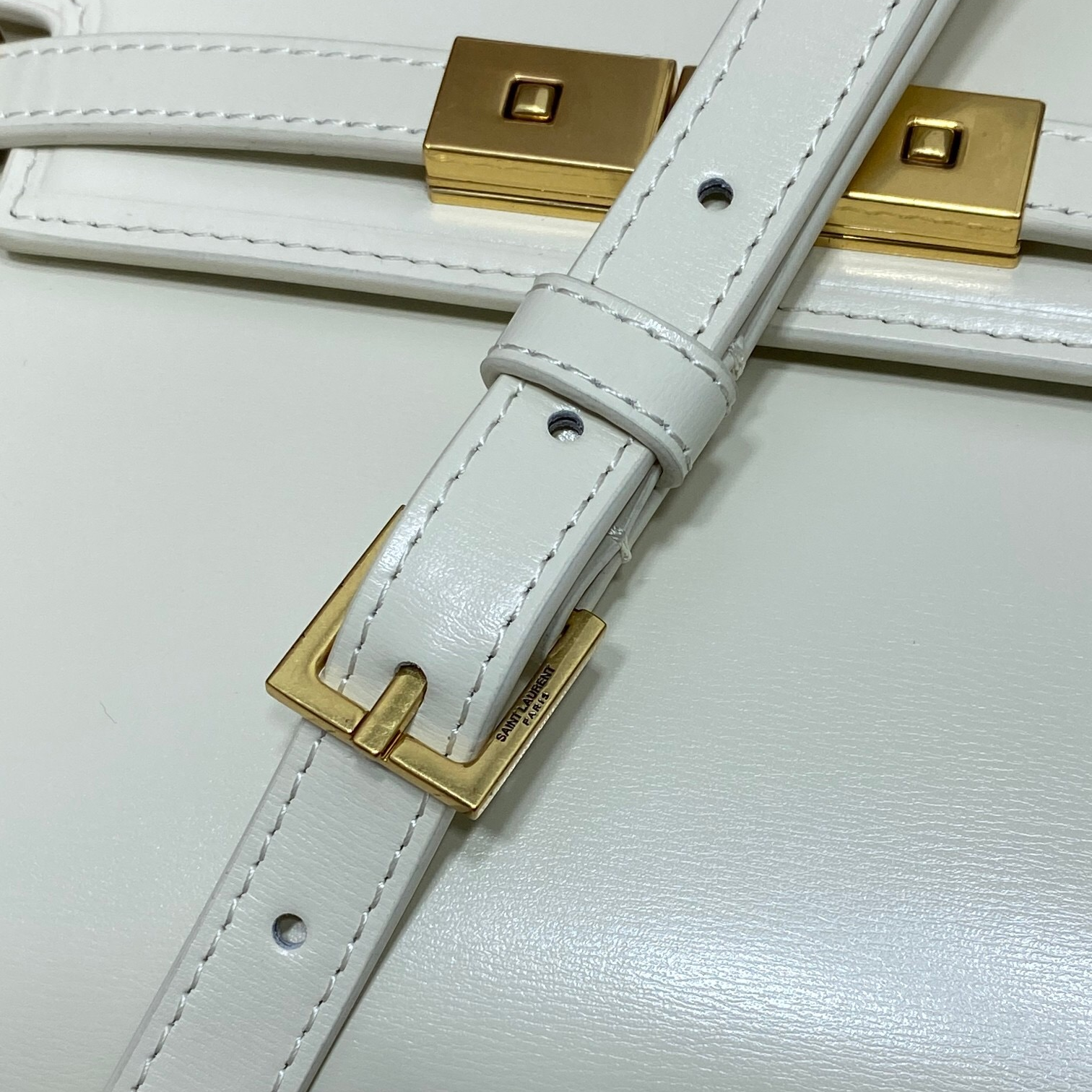 YSL-Flip Manhattan baguette bag