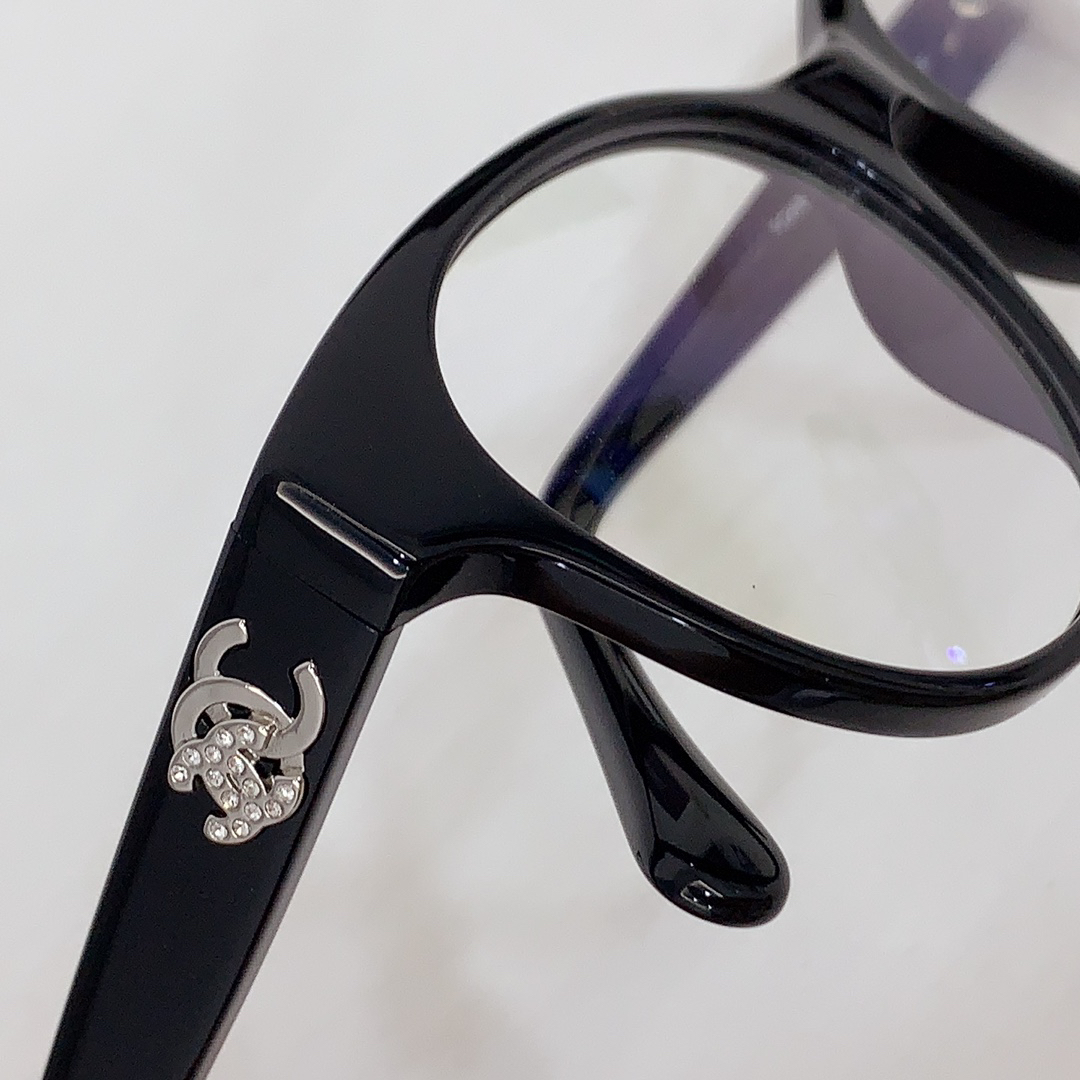 Chanel-Exquisite Eyeglass frames