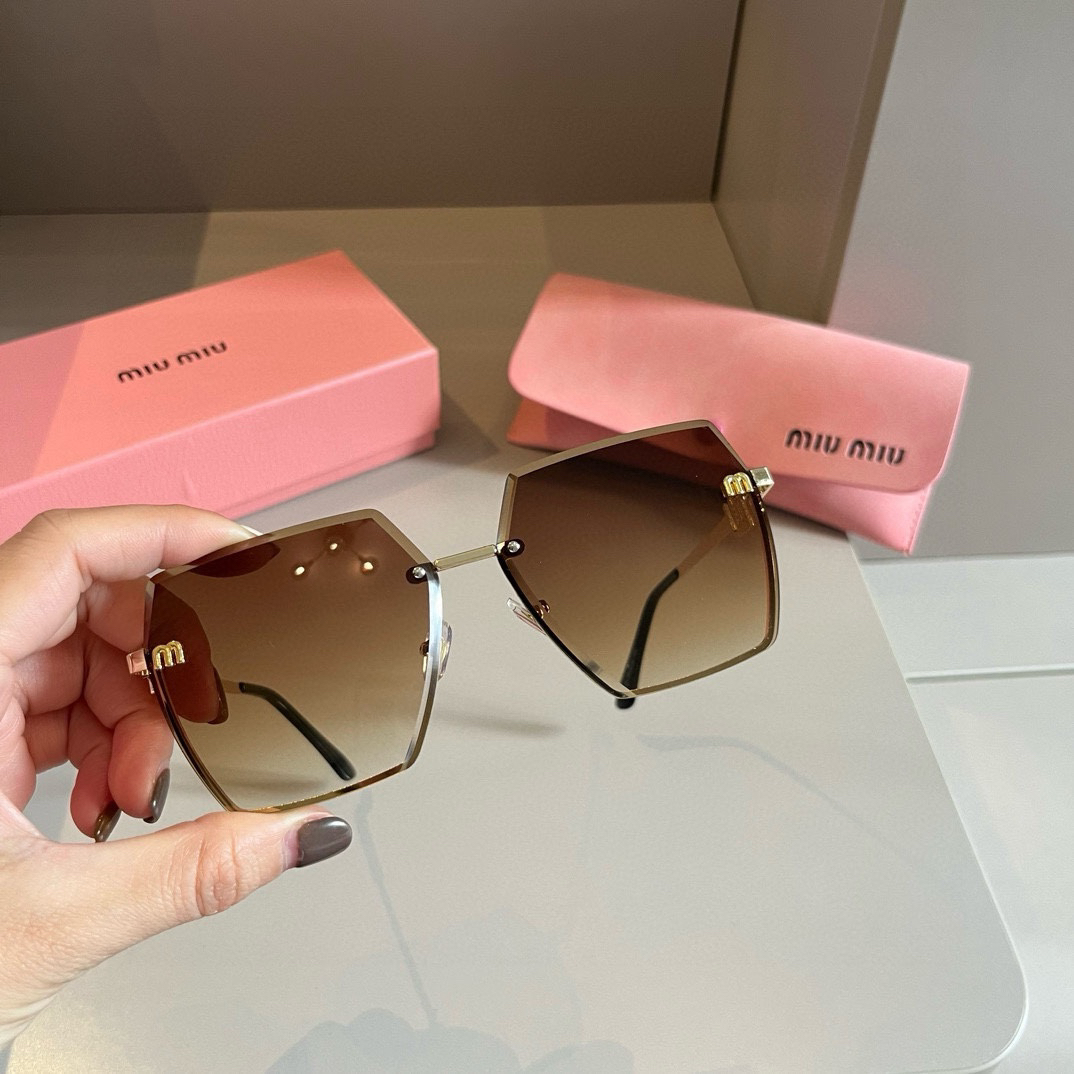 MiuMiu-2024 New Side Gold Logo Large Box Sunglasses