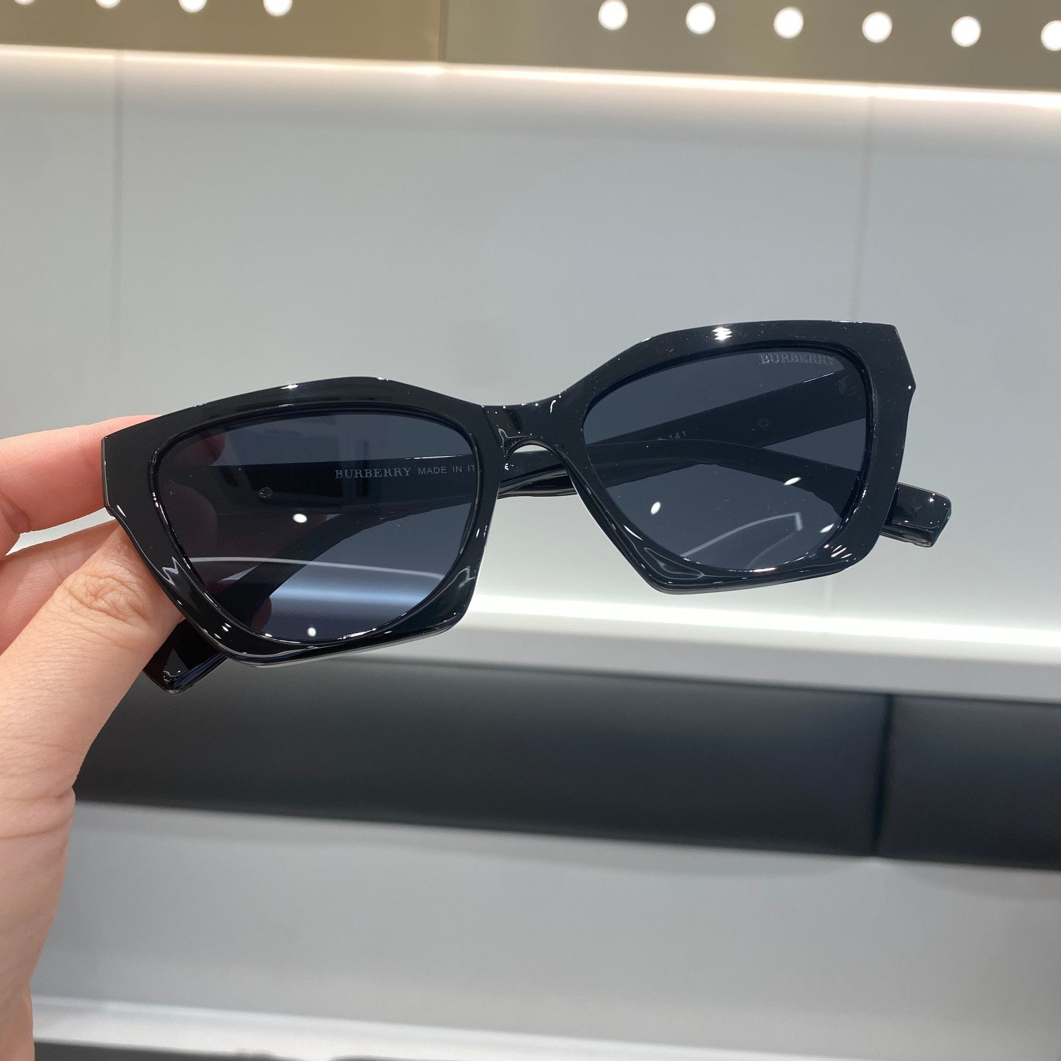 Burberry-unisex polarized sunglasses