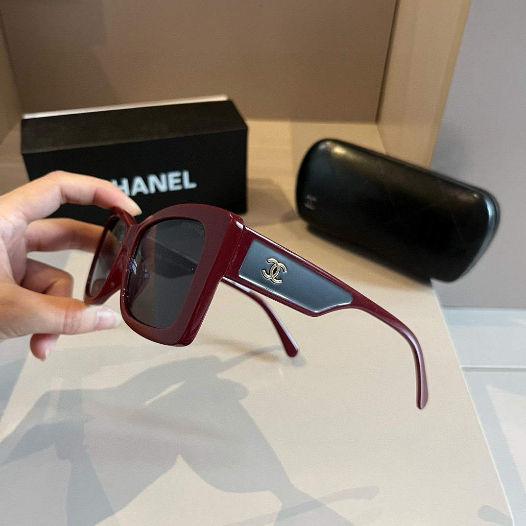 Chanel-Socialite style sunglasses