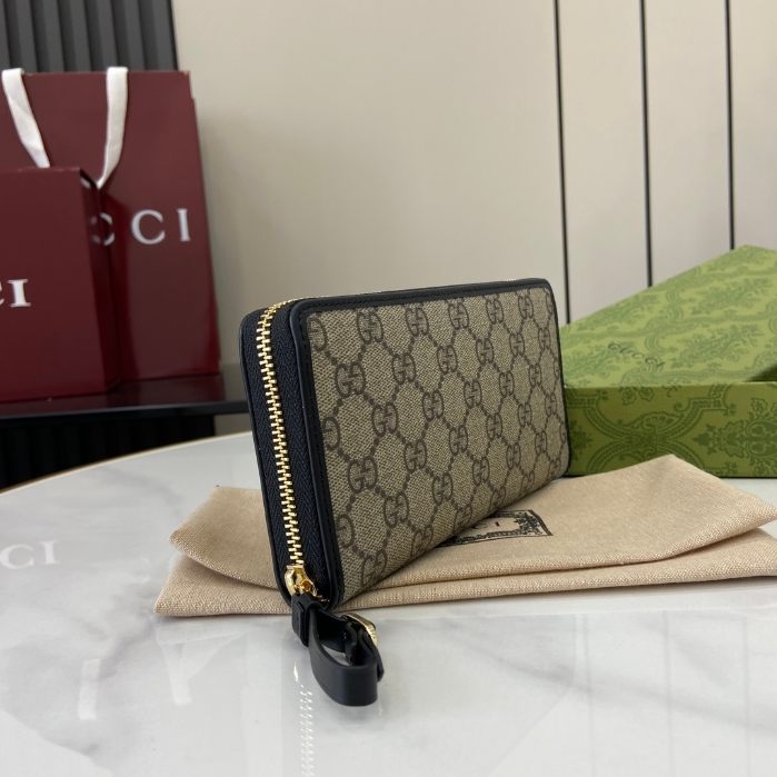 Gucci-Emblem Mini Wallet