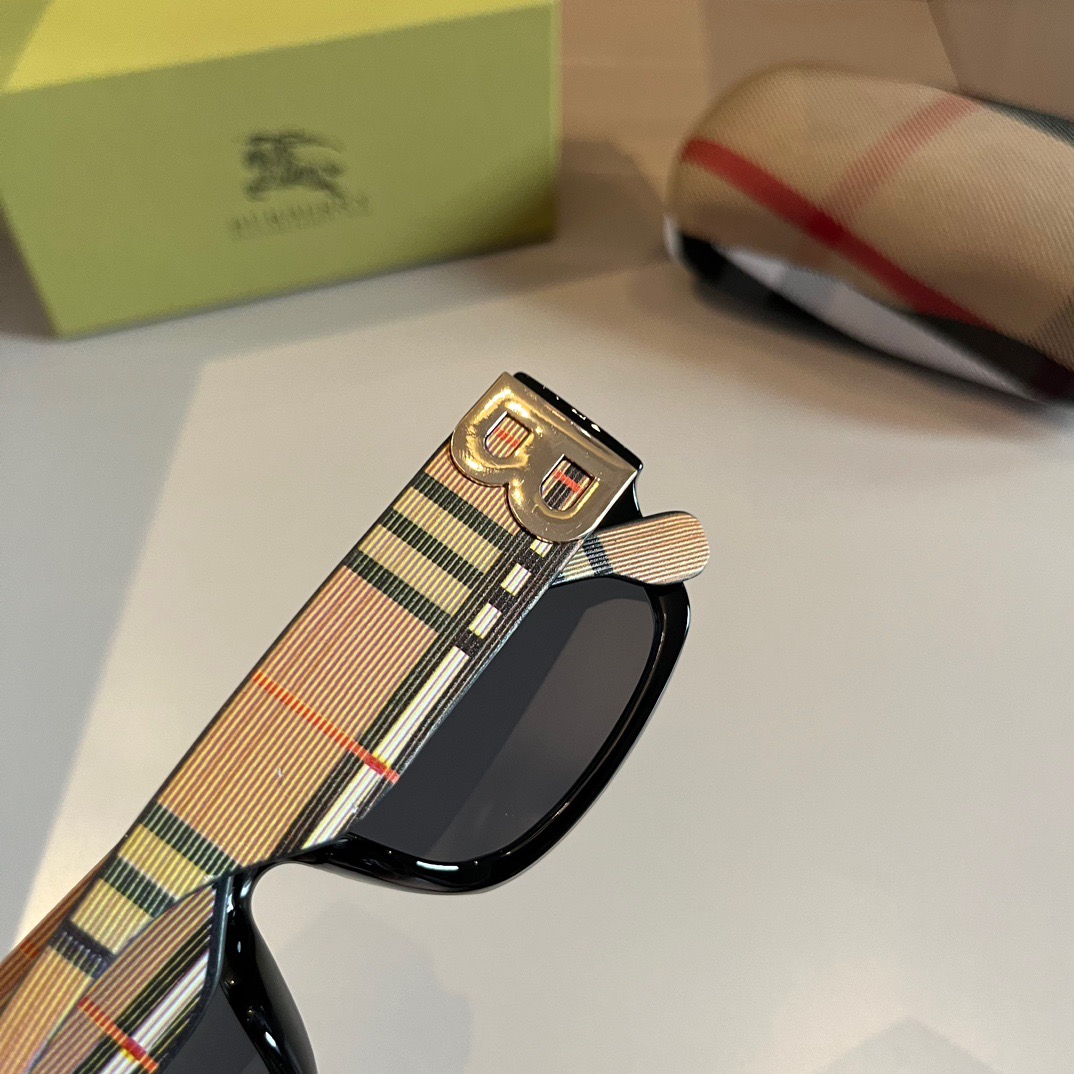 Burberry-unisex side large logo sunglasses