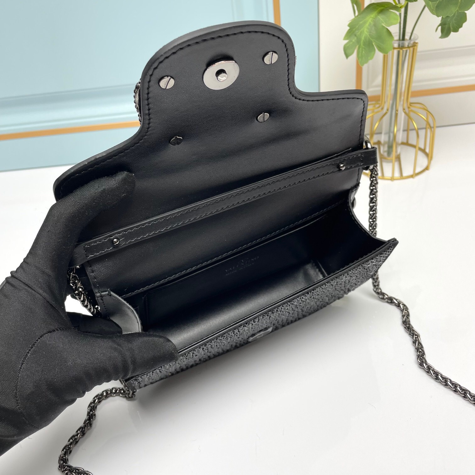 Valentino-Mini locò Crystal Decorative Handbag