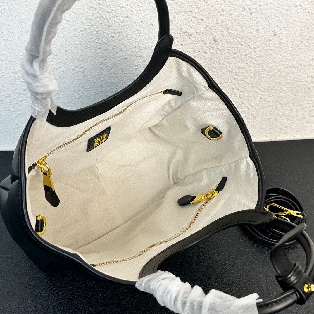 MiuMiu- autumn and winter hobo tote armpit bag