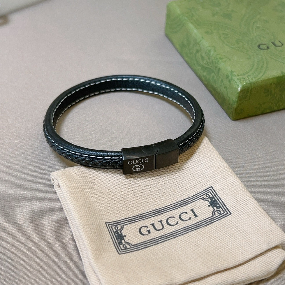 GUCCI - Head Layer Cowhide Wristband Strap
