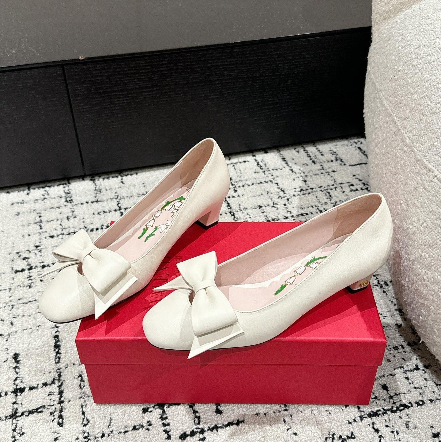 valentino-Early spring three-dimensional hollow bow block heels shoes