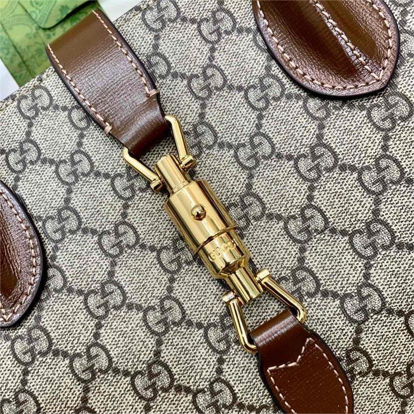 GUCCI-A brand new tote bag with detachable shoulder straps