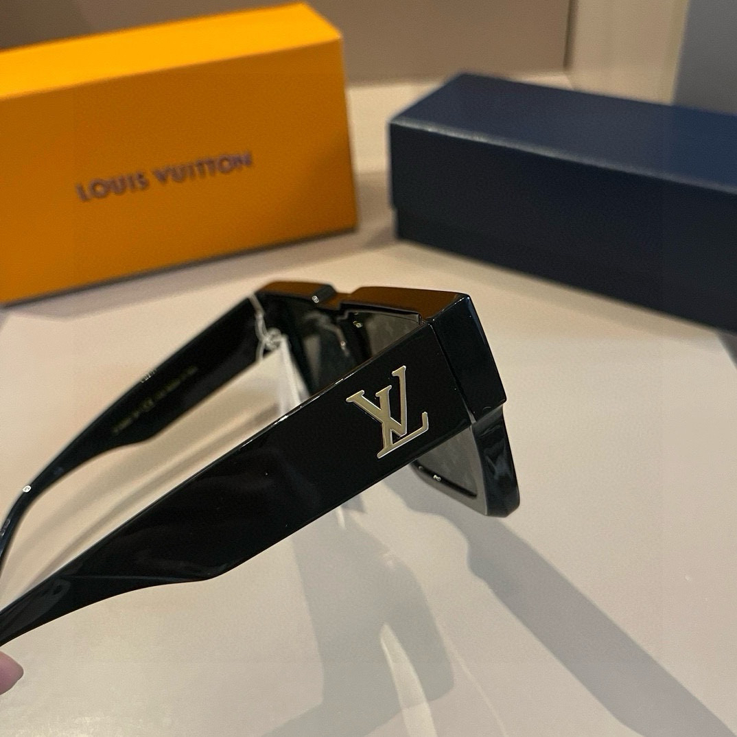 LV-Cyone Series Box Black Frame Sunglasses