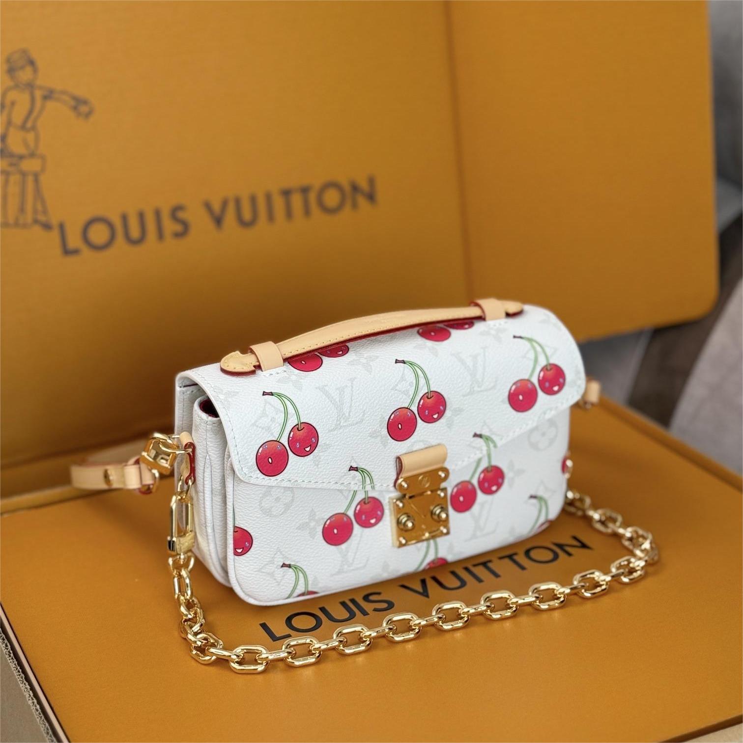 LV-Pochette Métis East West Cherry bag