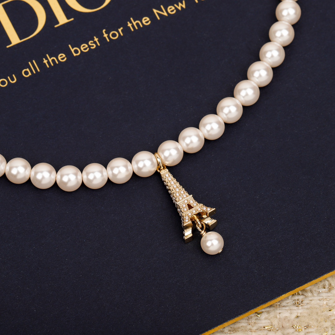 Dior-pearl necklace