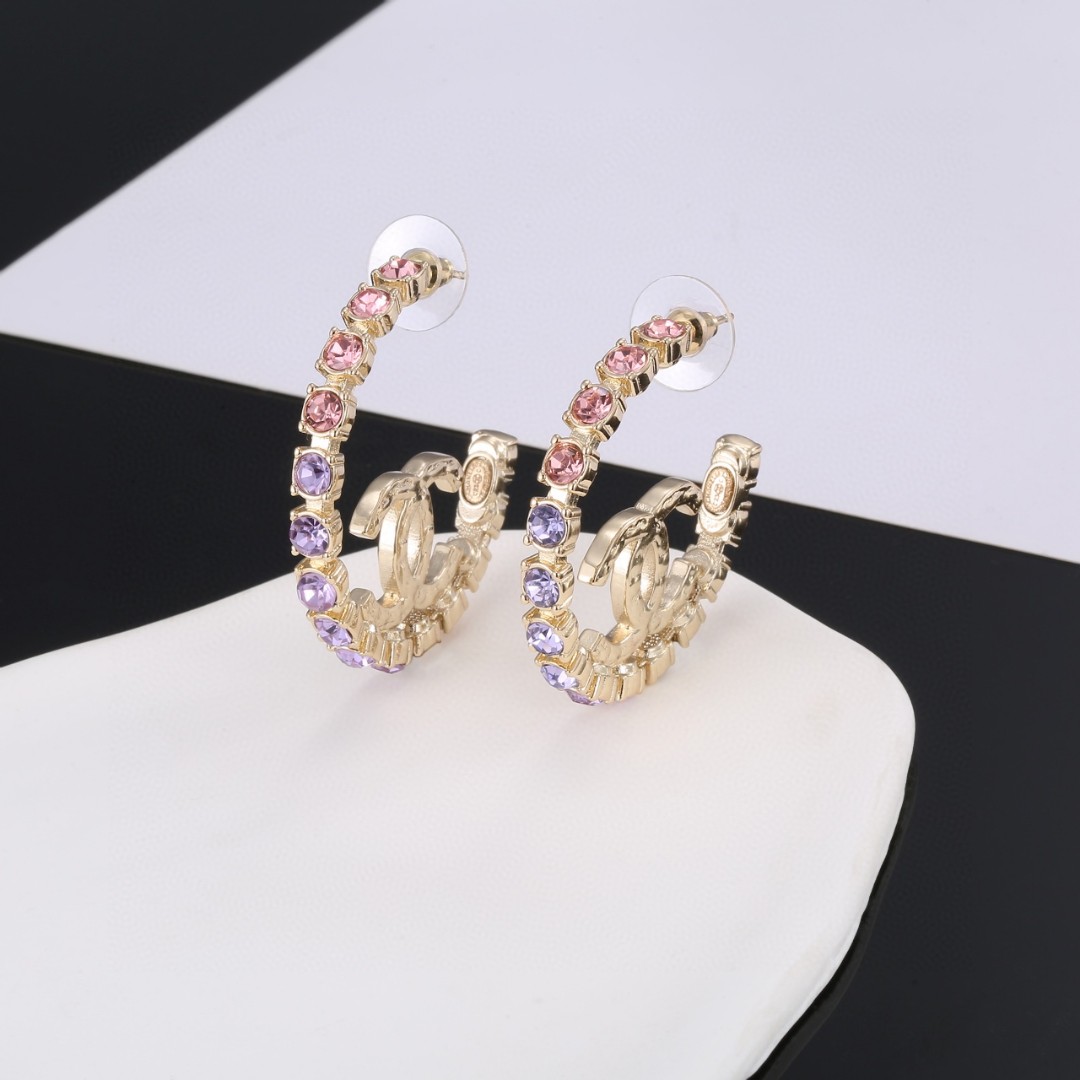 Chanel-Half circle earrings made of brass material