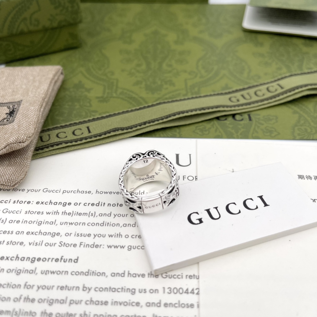 GUCCI-Love Silver Ring
